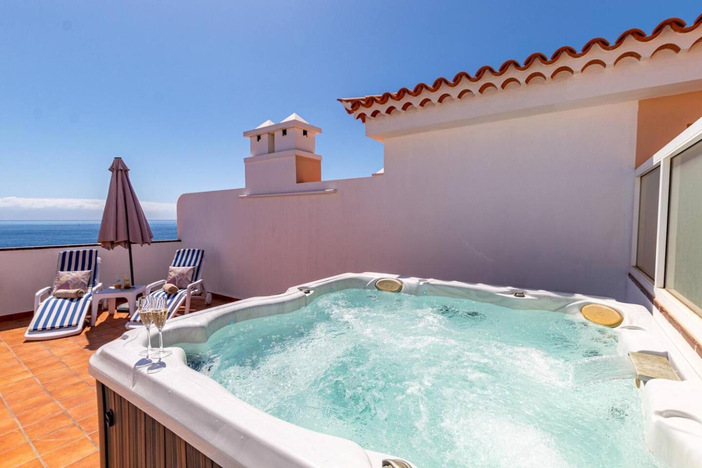 Penthouse Apt With Jacuzzi By Dream Homes Tenerife Puerto de Santiago  Exterior photo